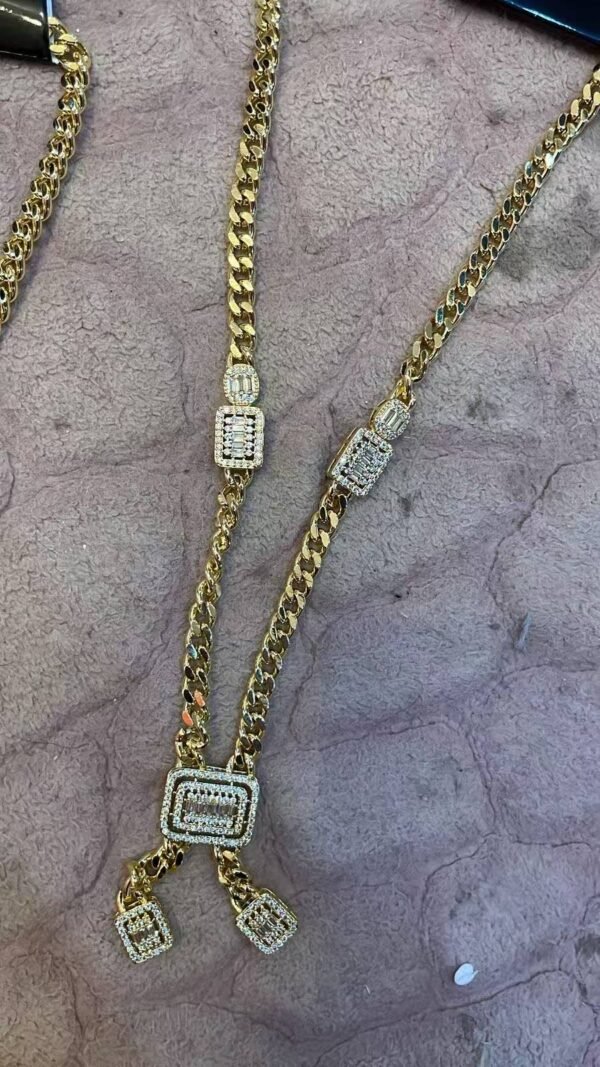 Wholesale 24K Gold Plated Iced Out Floral Laurel Wreath Pendant Cuban Chain Necklace B2B Jewelry Factory